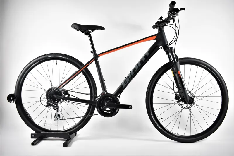 giant roam 3 mountain bike