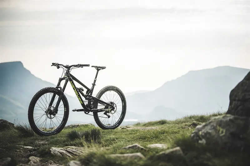 Saracen Ariel Elite 27.5 inch 2018 Full Suspension Mountain Bike-1