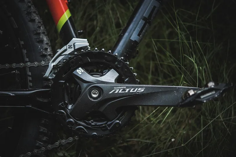 Saracen Mantra 27.5 inch 2018 Hardtail Mountain Bike - Black-1