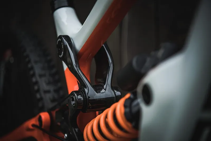 Saracen Myst Team 27.5 inch 2018 Full Suspension Mountain Bike - White-3