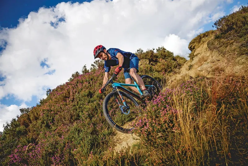 Genesis Mantle 30 29er 2018 Hardtail Mountain Bike - Oooooh Blue-12