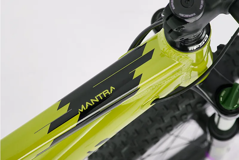 Saracen Mantra 27.5 2020 Hardtail Mountain Bike - Lime-2