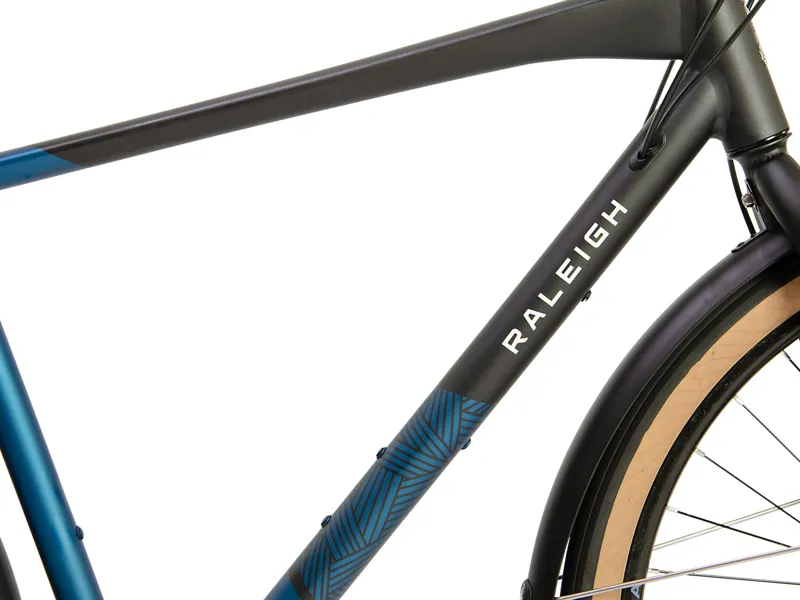 Raleigh Strada City 650b 2023 Hybrid Bike - Black/Blue-6