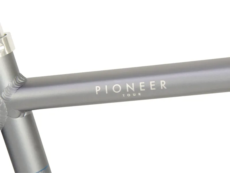 raleigh pioneer tour 700