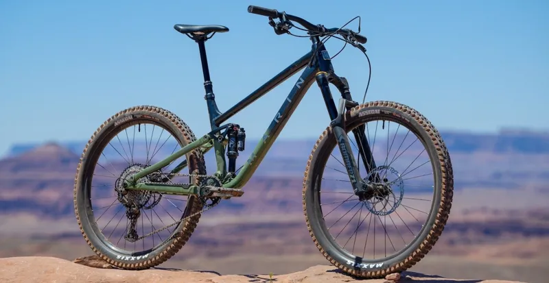 Marin Rift Zone XR 27.5 Full Suspension Mountain Bike - Black/Green-2