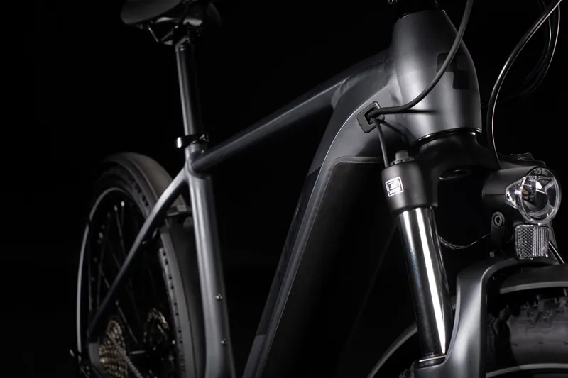 Cube Cross Hybrid Pro 625 Allroad 2020 Electric Urban Bike - Iridium-2