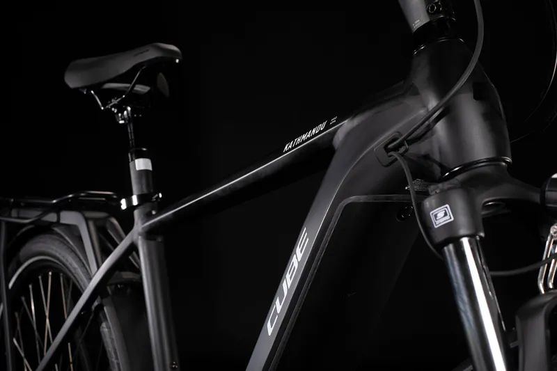 Cube Kathmandu Hybrid Pro 625 2020 Electric Urban Bike - Black/White-2