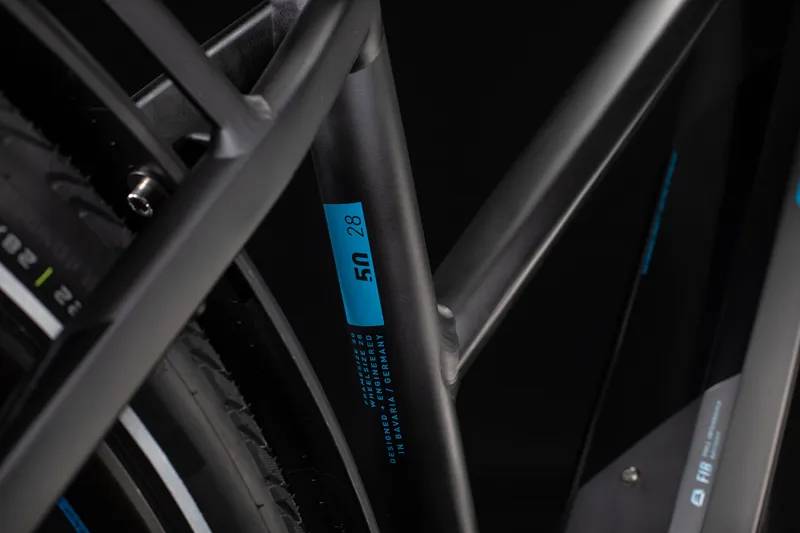 Cube Kathmandu Hybrid SL 625 Trapeze 2020 Electric Bike - Black-2