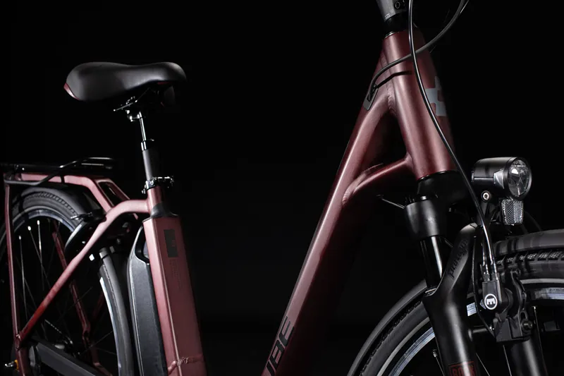 Cube Town Hybrid EXC 500 2020 Electric Urban Bike - Red/Black-2