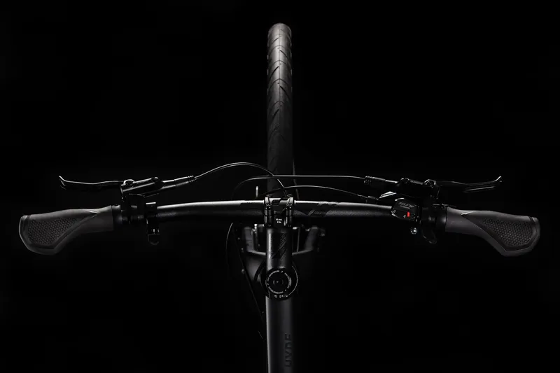 Cube Hyde Race 2020 Hybrid Bike - Black/Green-5