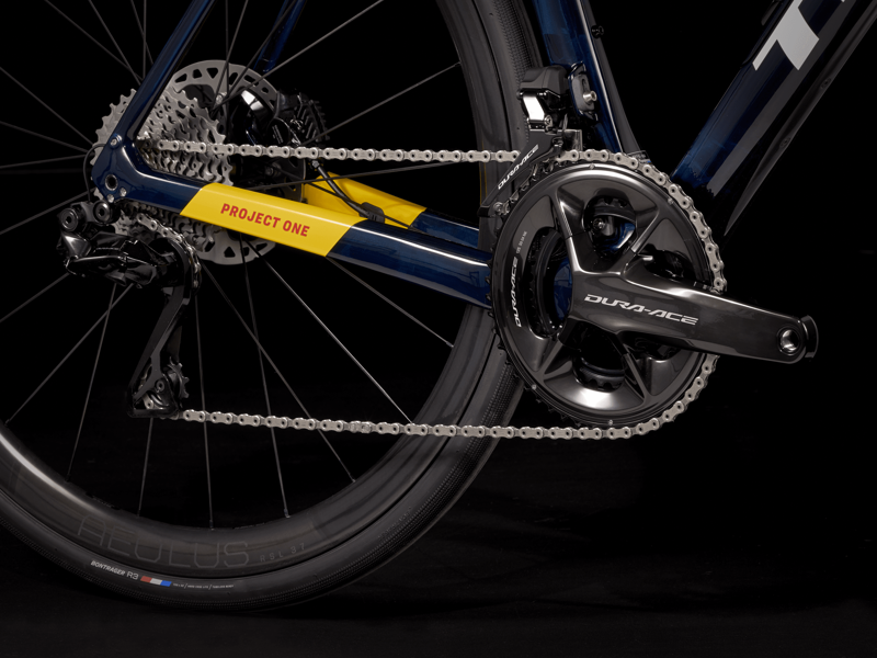 Trek Domane SLR 9 Gen 4 2024 Carbon Road Bike - Red Smoke/Blue Fade-10