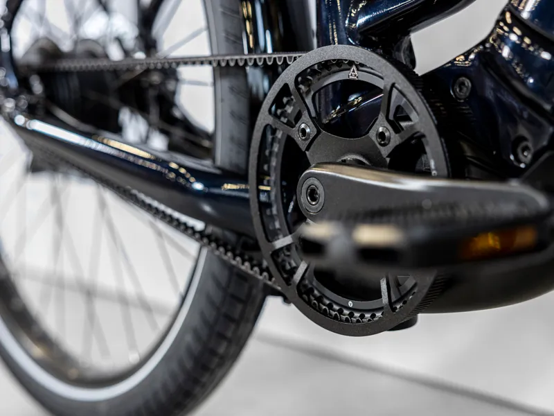 Trek Allant+ 9 Lowstep 625wh 2025 Electric Hybrid Bike -Deep Dark Blue-4