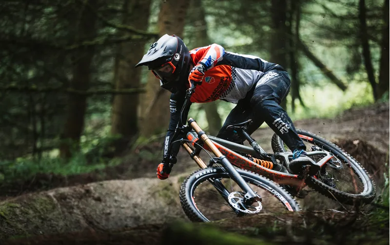 Saracen Myst Team 27.5/29er Full Suspension MTB Bike - Grey-10