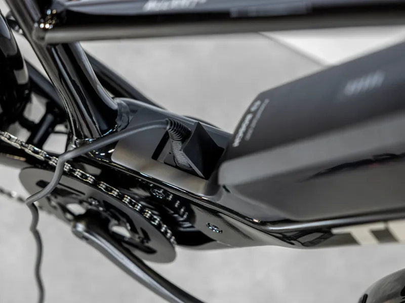 Trek Allant+ 5 Stagger 725 Electric Hybrid Bike - Trek Black-3