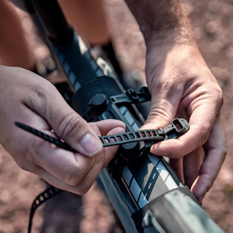 Fidlock Universal Bike/Frame Mount for TWIST Bottles-3