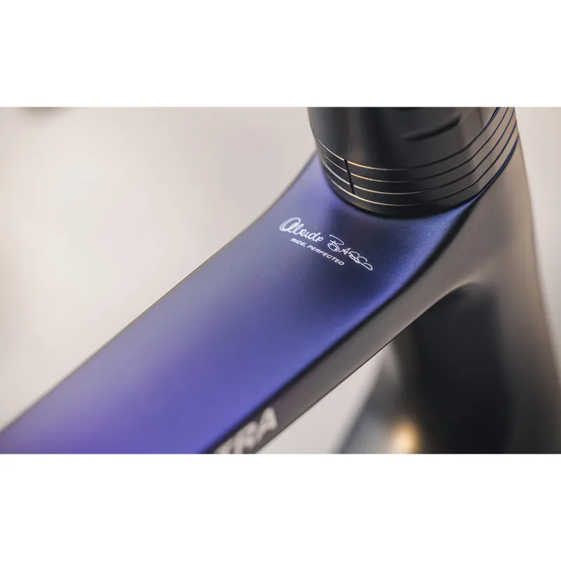 Basso Astra Disc 105 Di2 Mr Lite 2023 Road Race Road Bike - Chameleon-3