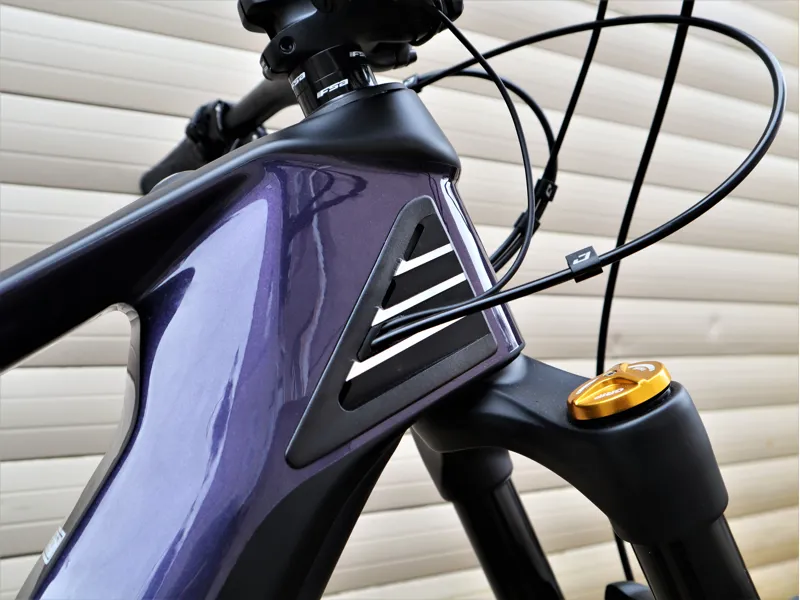black and purple mtb