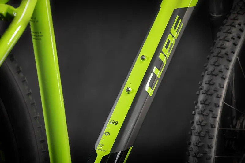 Cube Aim Pro 27.5/29 2021 Hardtail Mountain Bike - Green/Black-2