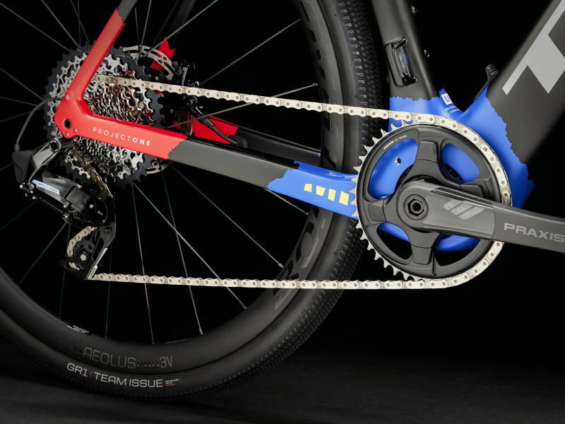 Trek Domane+ SLR 7 AXS 2025 Electric Road Bike - Matte Trek Black-9