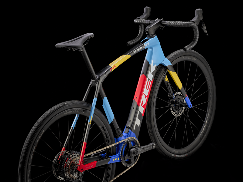 Trek Domane+ SLR 7 AXS 2025 Electric Road Bike - Matte Trek Black-2