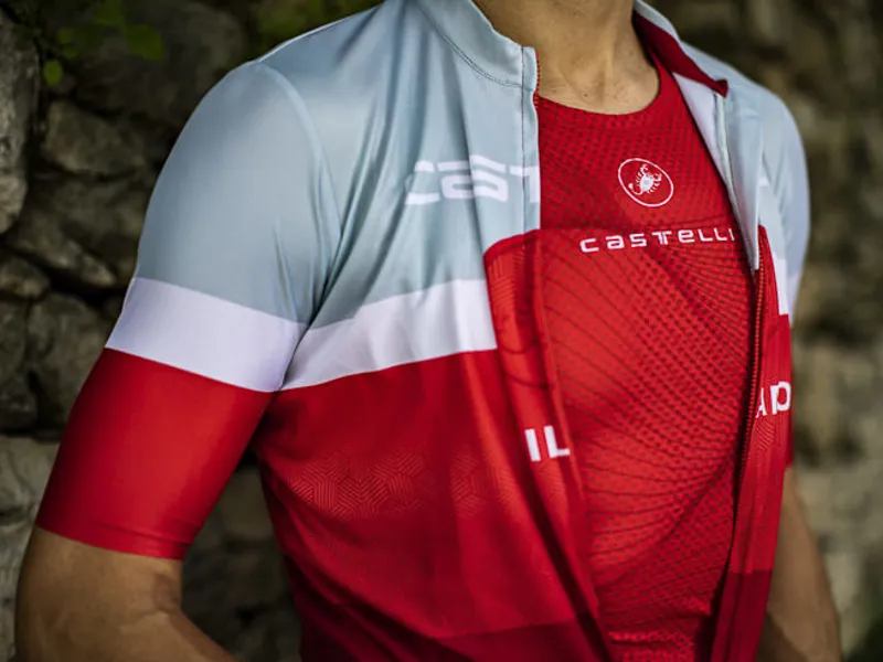 Castelli Pro Mesh Sleeveless Base Layer - Red-2