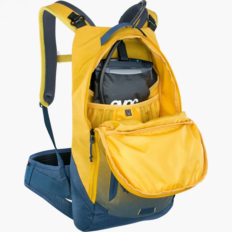 Evoc Trail Pro Protector 10 Litre Backpack - Curry/Denim-4