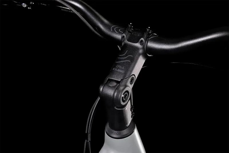 Cube Supreme Hybrid One 400 2022 Electric Urban Bike - Lunar/Grey-4