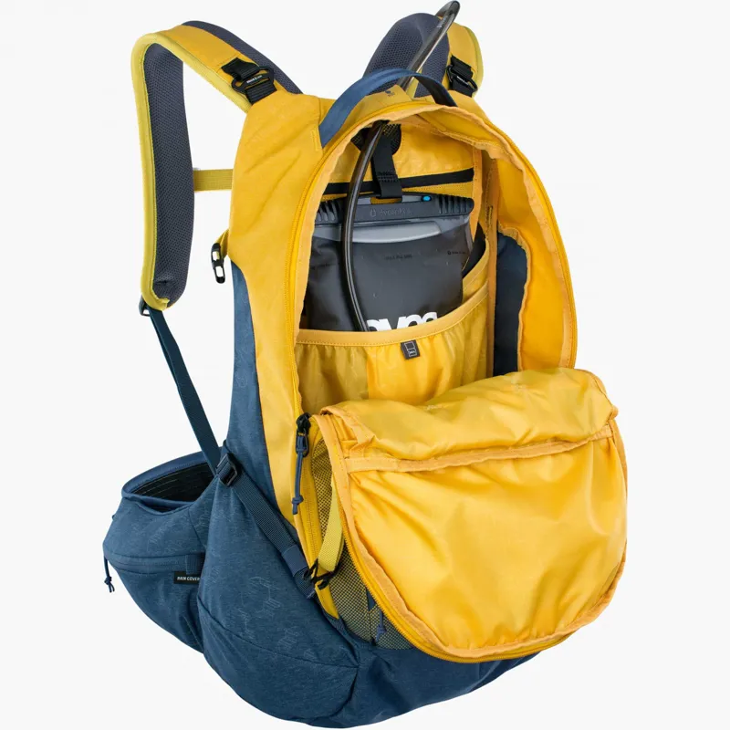 Evoc Trail Pro Protector 26 Litre Backpack - Curry/Denim-5
