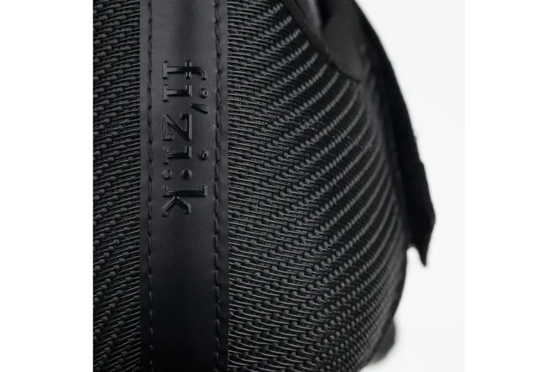 Fizik R2 Vento Aeroweave Road Shoes - Black -2