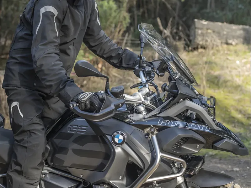 Quad Lock Motorcycle Handlebar Mount V2 - Black-7