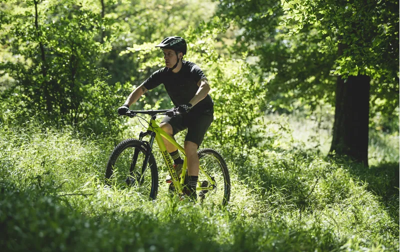 Saracen Zenith 29er 2020 Hardtail Mountain Bike - Lime-8