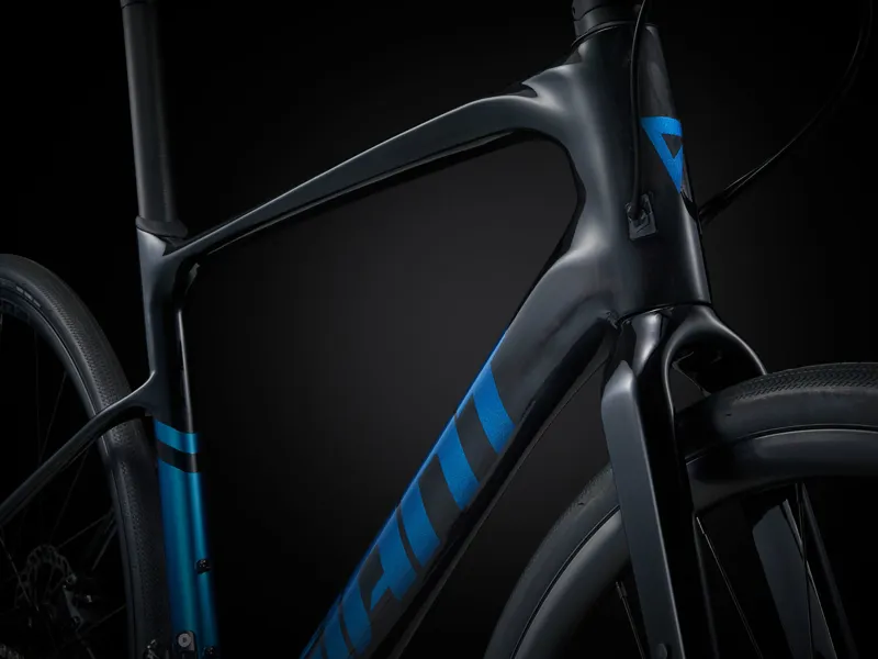 Giant FastRoad Advanced 1 2024 Flat Bar Carbon Road Bike - Black-9