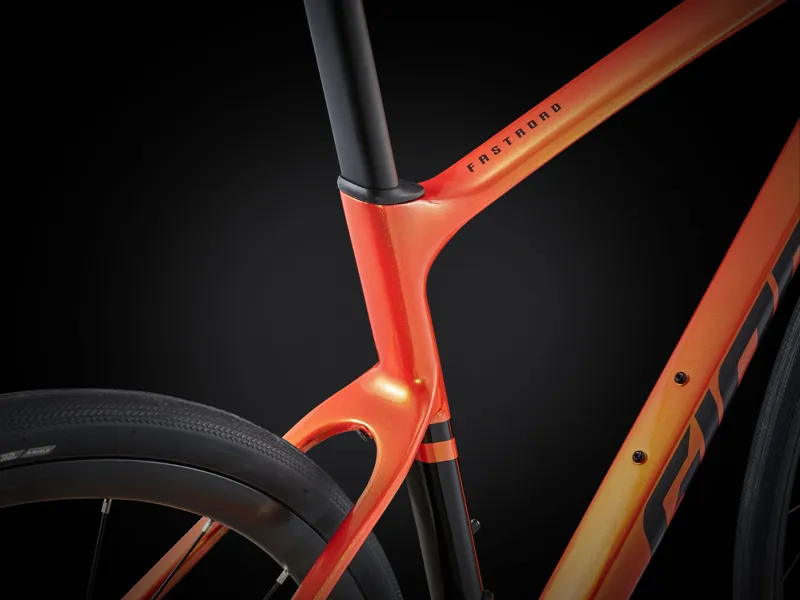 Giant FastRoad Advanced 2 2024 Flat Bar Carbon Road Bike Helios Orange-9
