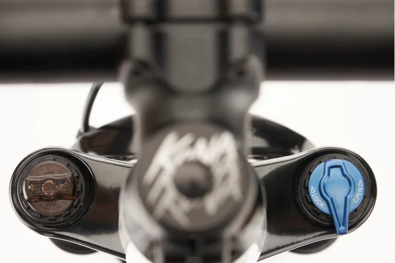 Kona Lava Dome 29er Hardtail Mountain Bike - Gloss Porcelain-13