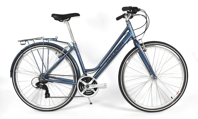 Nearly New 2018 Raleigh Pioneer Womens Hybrid Bike 18 Inch Blue