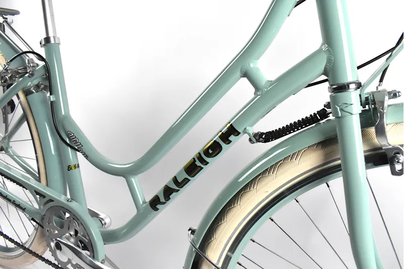 Nearly New 2019 Raleigh Willow Womens Hybrid Bike 17 inch Green-7