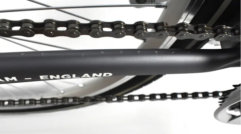 Nearly New 2020 Raleigh Pioneer 700c Hybrid Bike 23 inch XL Grey-1