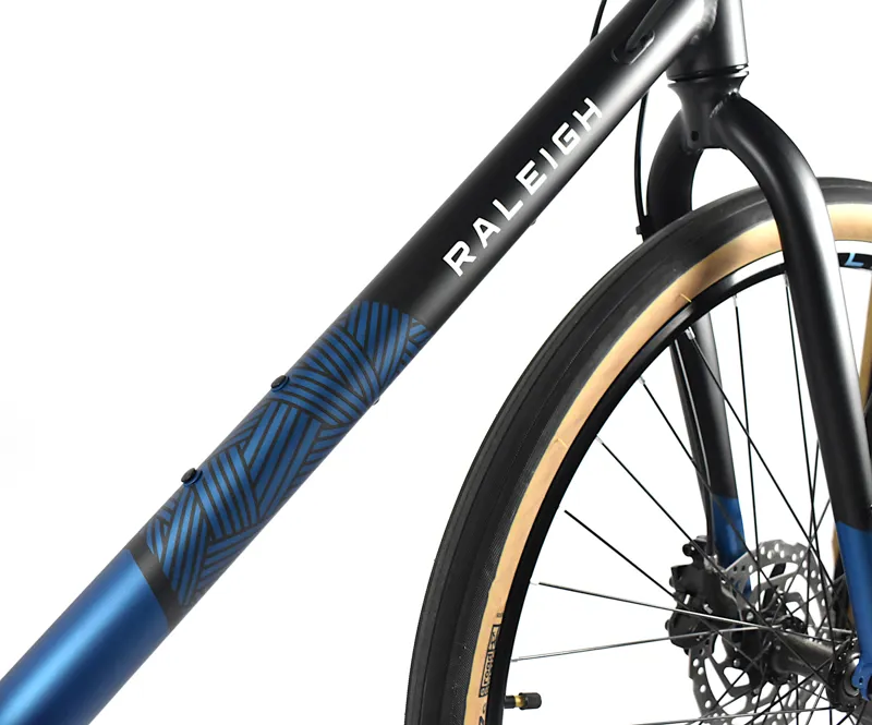 Nearly New 2021 Raleigh Strada City 650b Hybrid Bike Medium Black/Blue-10