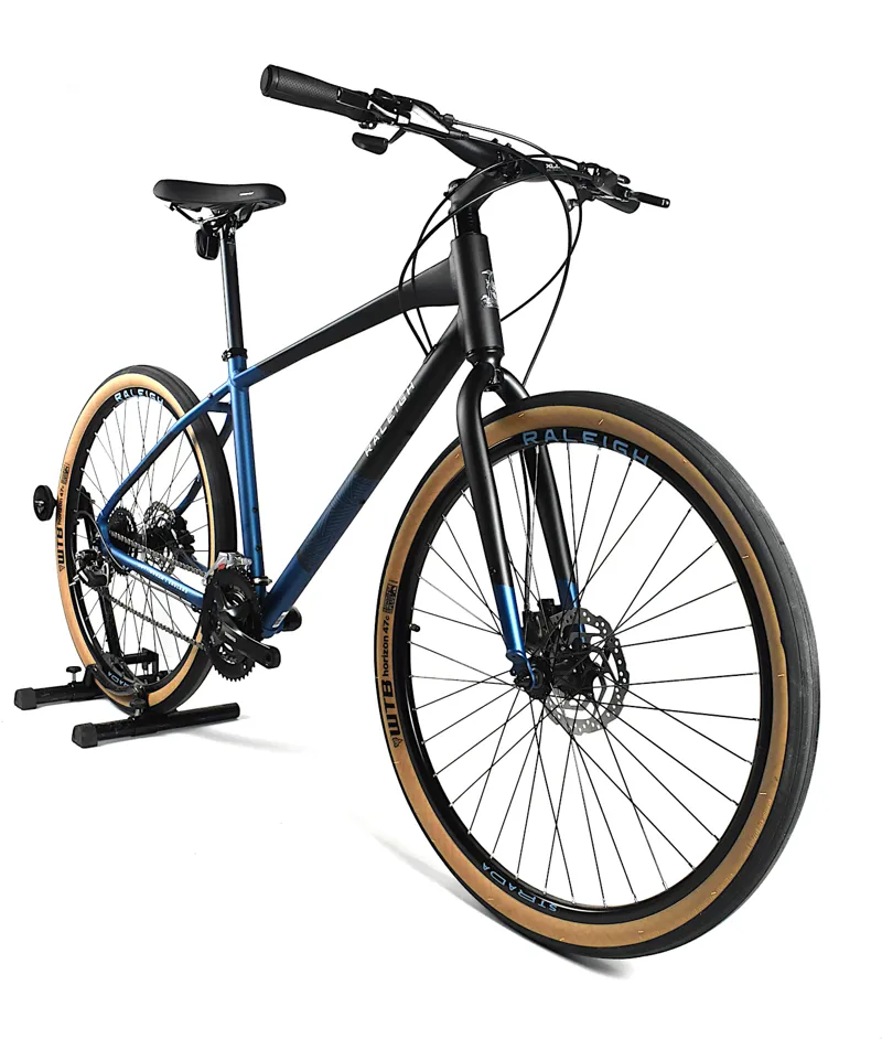 Nearly New 2021 Raleigh Strada City 650b Hybrid Bike Medium Black/Blue-11