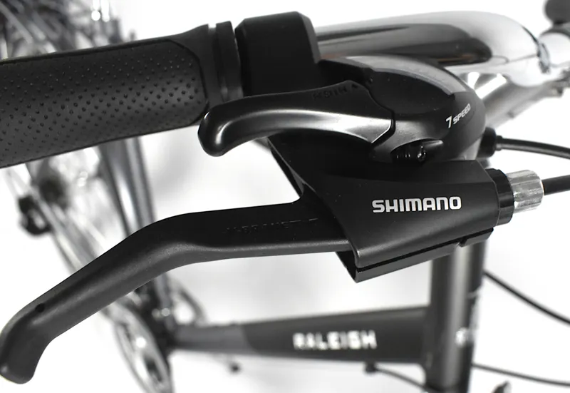 Nearly New 2020 Raleigh Pioneer 700c Hybrid Bike 23 inch XL Grey-9