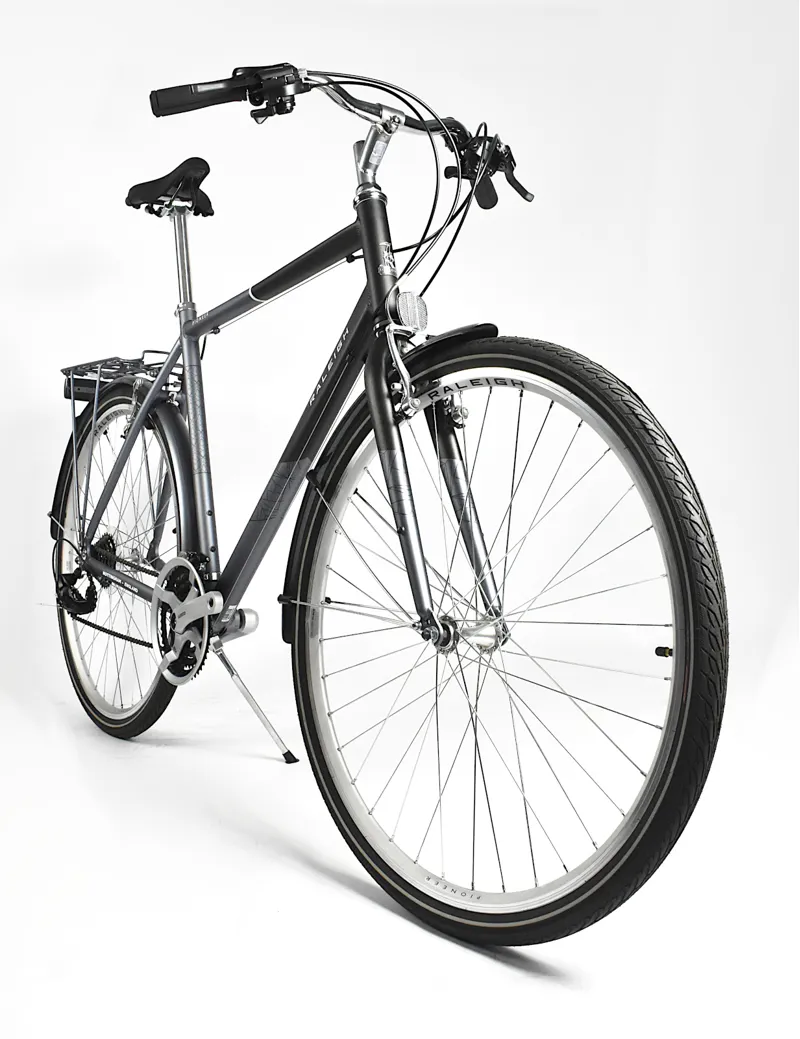 Nearly New 2020 Raleigh Pioneer 700c Hybrid Bike 23 inch XL Grey-10