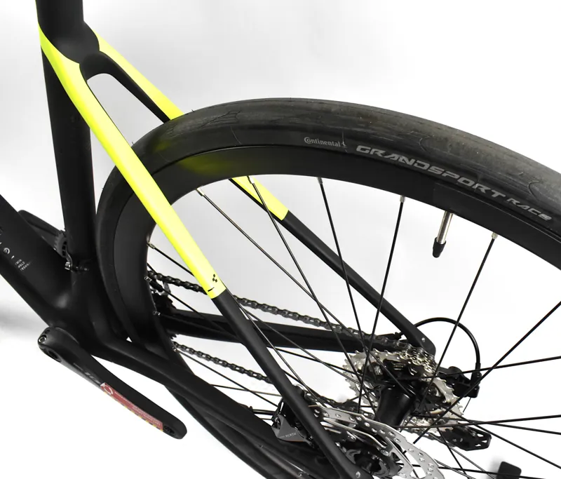 Nearly New 2021 Cube Attain GTC Race Road Bike 58cm Carbon/Flash Yellow-3