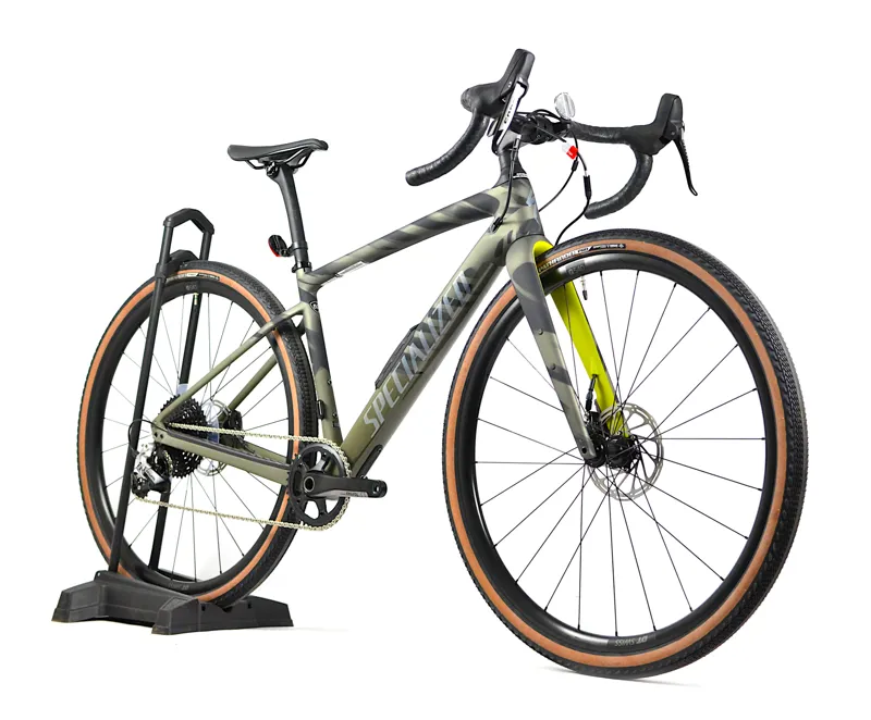 Nearly New 2022 Specialized Diverge Comp Carbon Gravel Road Bike 52
