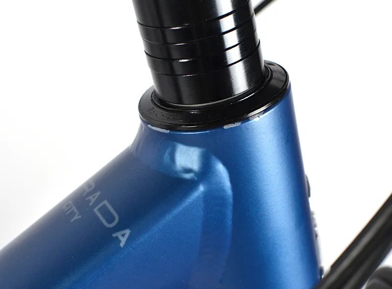 Nearly New 2022 Raleigh Strada City 650b Women's Hybrid Bike 17 inch Black/Blue-1