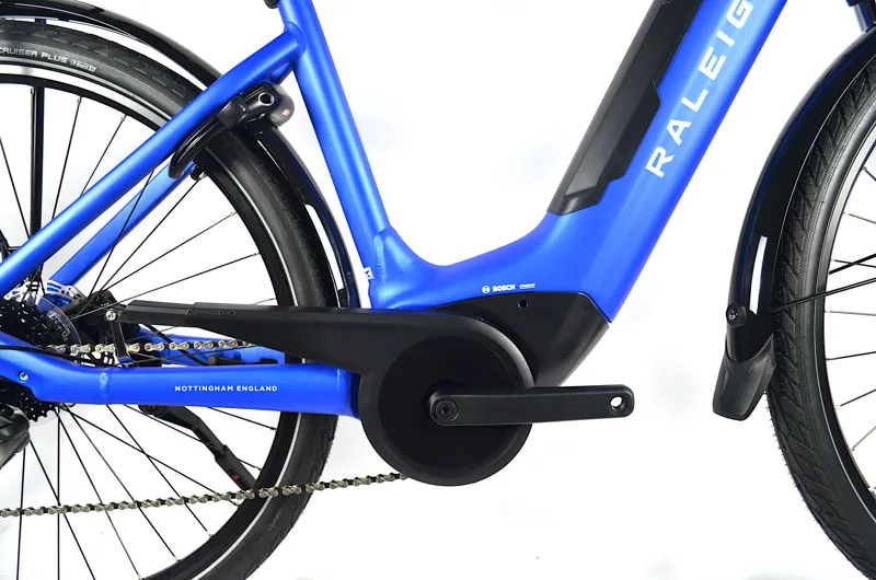 Nearly New 2022 Raleigh Motus Gran Tour Step-Through Derailleur Electric Bike 46cm Blue-6