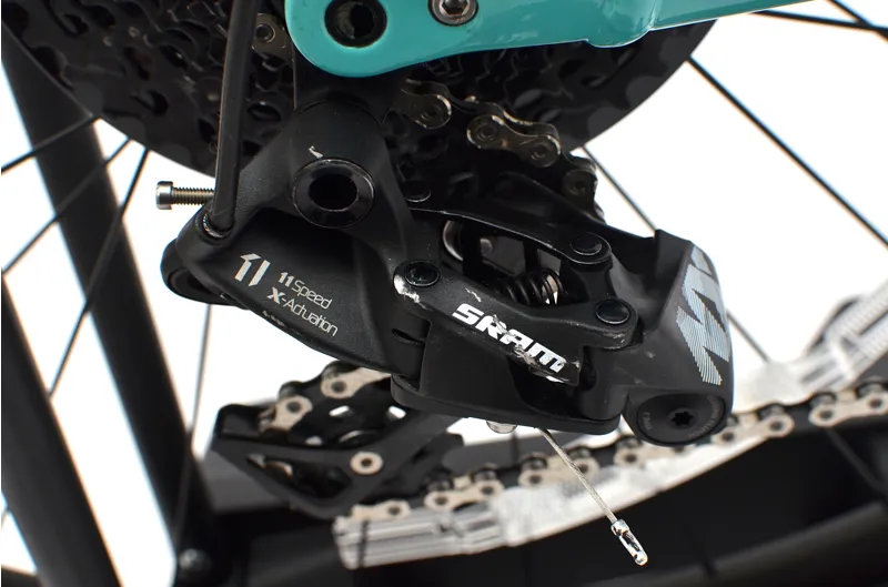 Nearly New Specialized Sirrus X 4.0 2022 Hybrid Bike - Small - Lagoon Blue/Tropical Teal-3