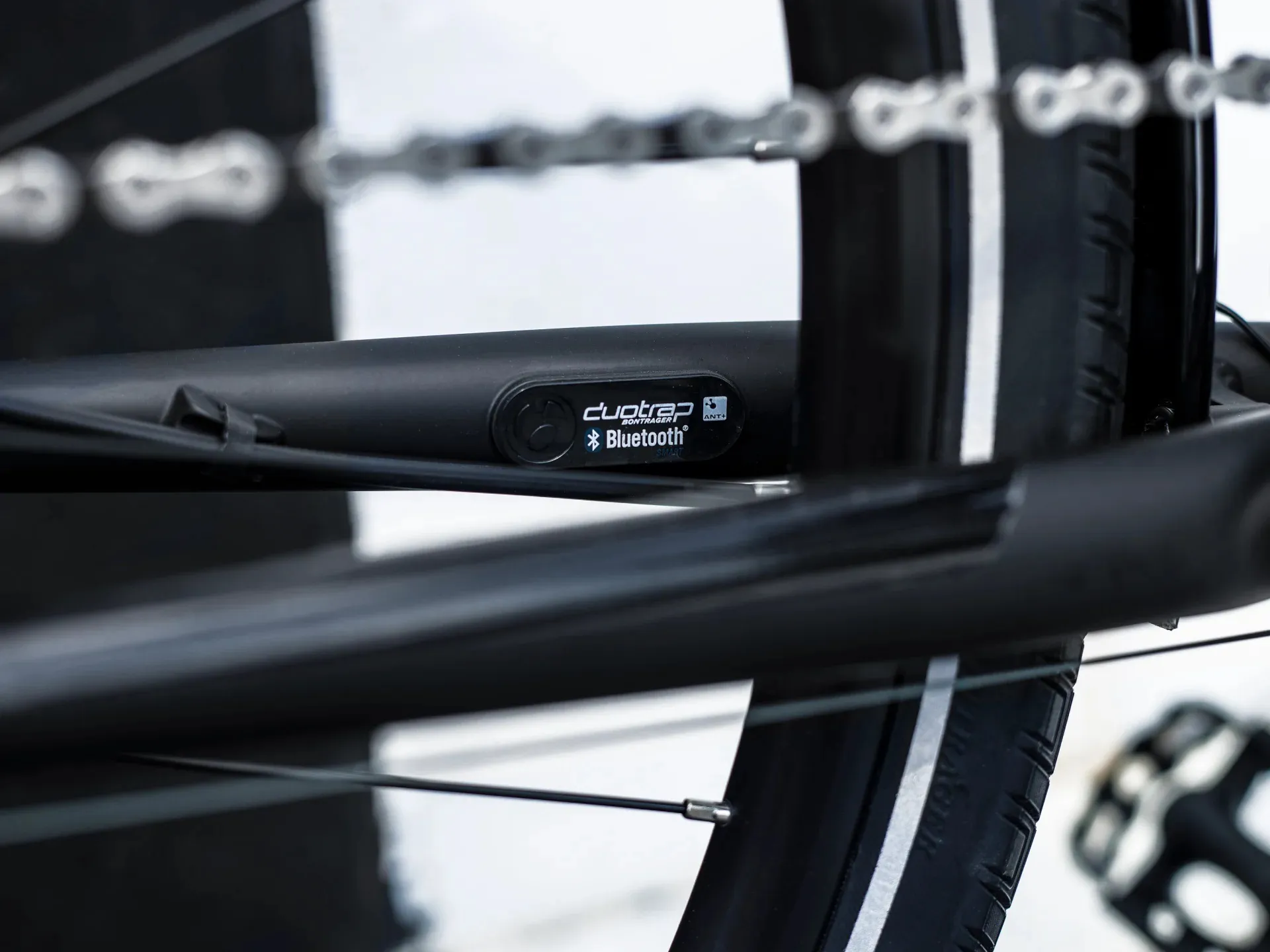 Trek Dual Sport Equipped Stagger Gen 2022 Women's Hybrid Bike - Main Image