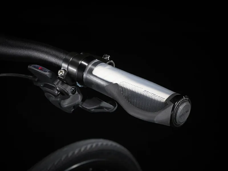 Trek FX 3 Disc Hybrid Bike - Alpine Blue/Dark Blue Fade-3