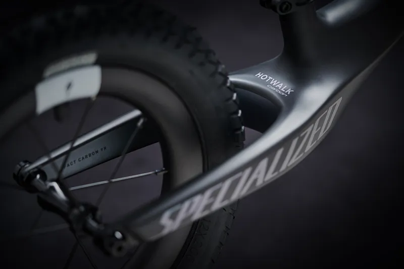 specialized hotwalk 12