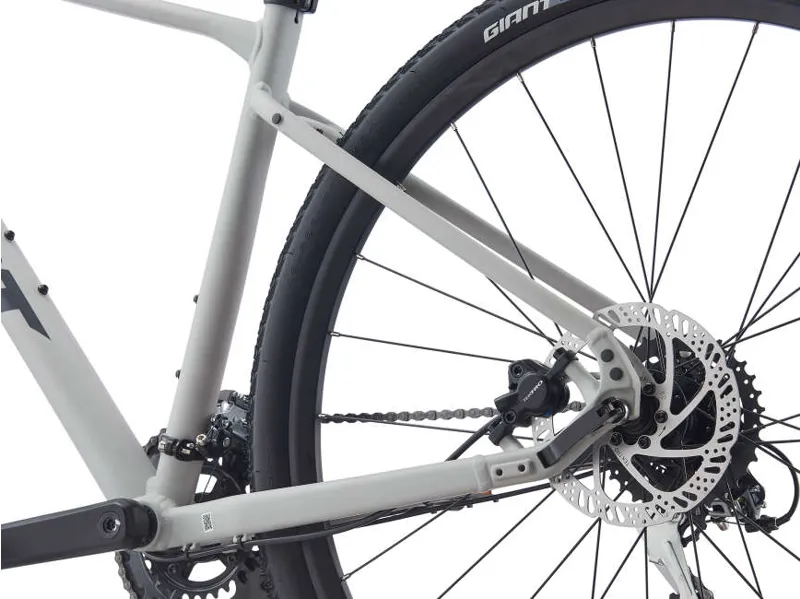 Giant Roam 3 Disc 21 Hybrid Bike Concrete Giant Roam 3 Disc 21 Hybrid Bike Concrete